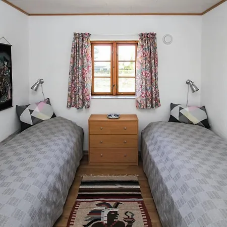 Дом отдыха 2 Bedroom Beautiful In *